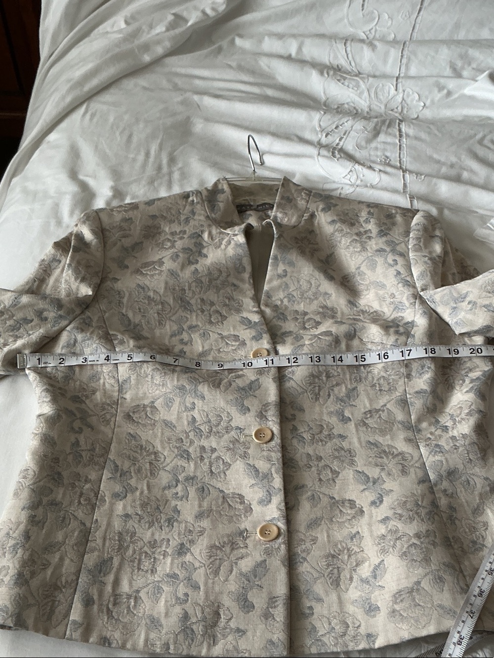 Kate Hill Cream and Light Gray Floral Jacquard Blazer - Picture 5 of 5